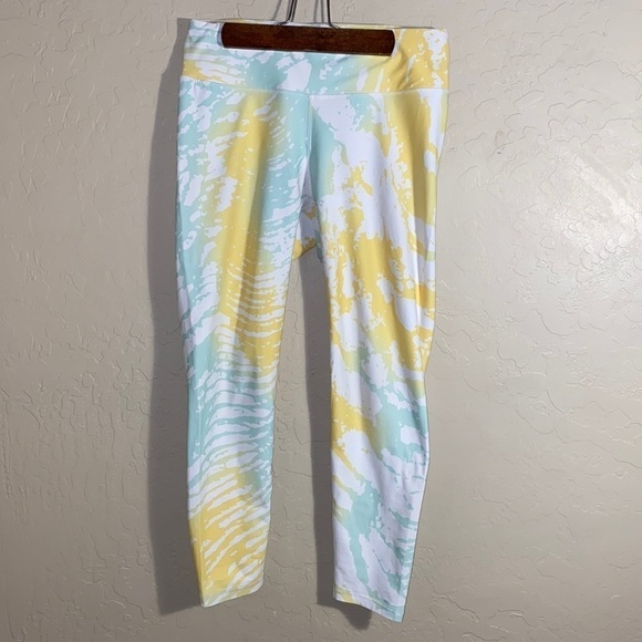 Fabletics 7/8 white and yellow tie dye leggings - Picture 1 of 5